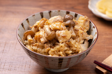 鶏としめじの醤油麹炊き込みご飯
