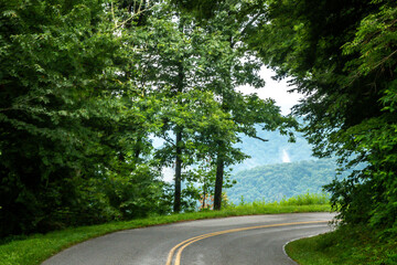morning drive around blue ridge parkway in north carolina towards asheville from blowing rock
