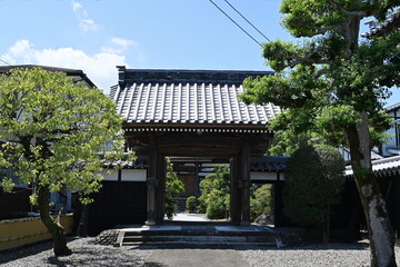 お寺の大きな門