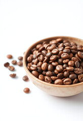 Fototapeta premium coffee beans in a bowl