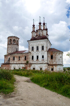 Church of the Resurrection of Christ in the village of Varnitsa, Vologda region Russia
