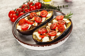 Baked eggplant with cheese and tomato