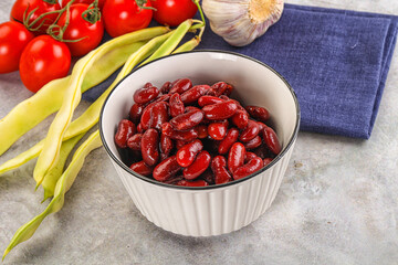 Canned red bean in the bowl