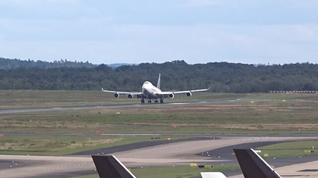 generic large airplane, designed for both passengers cargo, landing runway airport, aircraft's big airplane heavy aircraft passenger cargo airport aviation air travel commercial flight