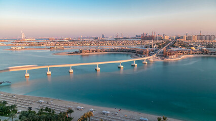 Naklejka premium Jumeirah Palm island skyline timelapse in Dubai, UAE.