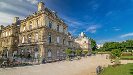 Obraz premium Luxembourg Palace and park timelapse hyperlapse in Paris, France.