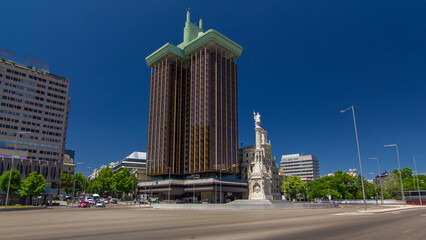 Monument to explorer Christopher Columbus on the Columbus square timelapse hyperlapse.