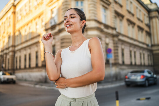 Skinny Women - Images et vidéos libres de droits | Adobe Stock