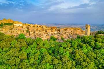 Obraz premium f historic town of Erice near Trapani. Castello di Venere, Sicily, Italy 