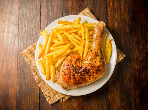Muslo de pollo con patatas
