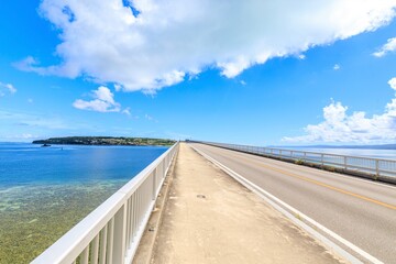 沖縄県、古宇利大橋の絶景