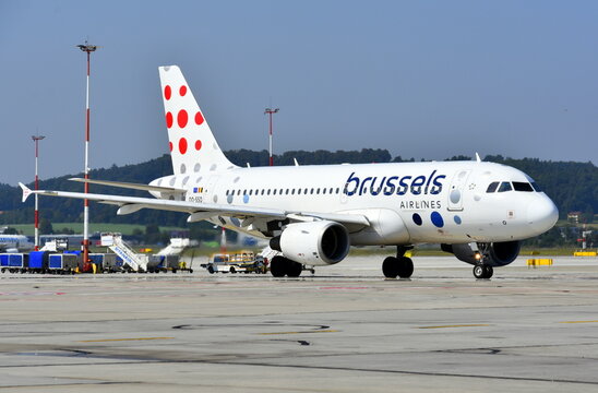 Samolot linii lotniczej Brussels Airlines, Lotnisko Krak&oacute;w Balice, Małopolska, Polska, Europa, 