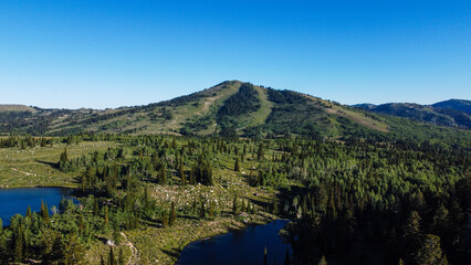 Obraz premium Summer Hiking Trail views of Bloomington Lake Southern Idaho High Glacier Lake