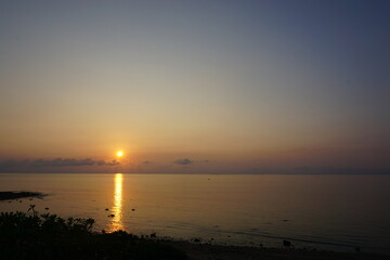 夕暮れの海