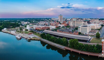 Fototapeta premium Gun Island Chute and Downtown cityscape of Montgomery, Alabama, United States.