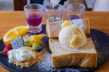 Plate decoration of ice cream and toast