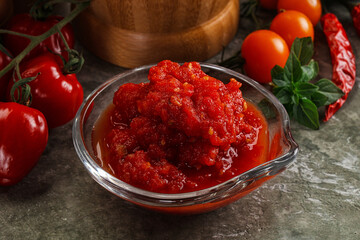 Fresh tomato puree pasta sauce