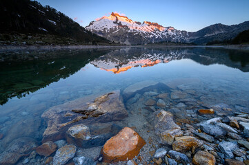 lac d'aumar au matin