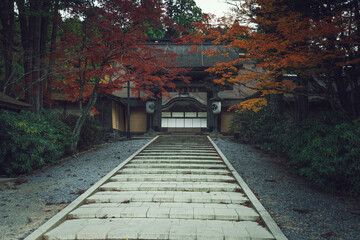 entrono y detalles del pueblo de Koyasan en Japon