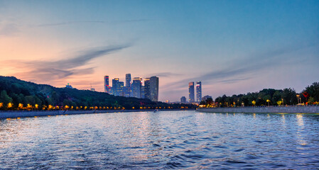 Fototapeta premium Sunset over the river in Moscow