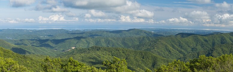 日本　三重県伊勢市　伊勢志摩スカイライン沿いにある朝熊山頂展望台からの風景