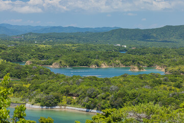 日本　三重県志摩市のともやま公園内にある桐垣展望台からの眺める島々と英虞湾