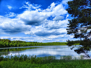 Obraz premium lake and sky