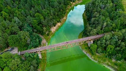 Railway bridge over the Bóbr River in Piechowice, Lower Silesia, Poland © Patryk Michalski