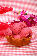 strawberry ice cream