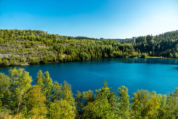 Sp&auml;tsommer Wanderung durch den wundersch&ouml;nen Th&uuml;ringer Schieferpark bei Lehesten am Rennsteig - Th&uuml;ringen - Deutschland