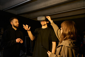 Interactive Virtual Reality Experience in Team