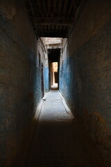 Wąskie uliczki miejski  w Marocco © Karol