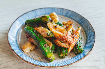 オクラとちくわのごま和え