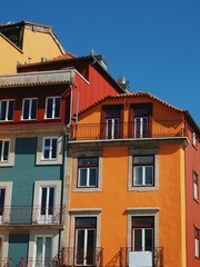 Obraz premium colourful houses in the city