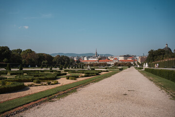 Blick in den Garten des Schloss Belvedere in Wien