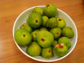 The delicious fresh figs for a healthy diet
