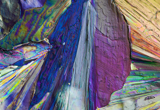 Micrograph of magnesium sulfate crystals polarized light
