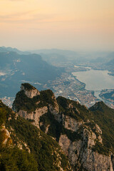 Obraz premium view from the top of the mountain
