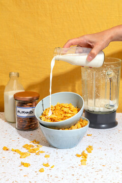 Almond milk and corn flakes