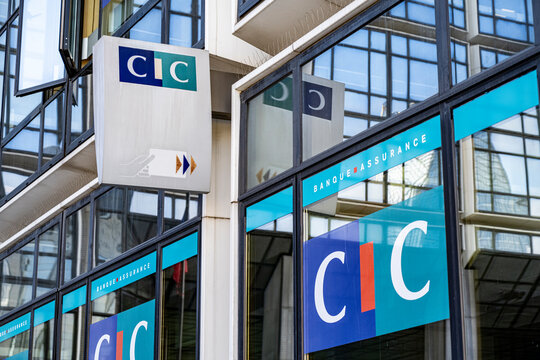 Enseigne de la banque CIC