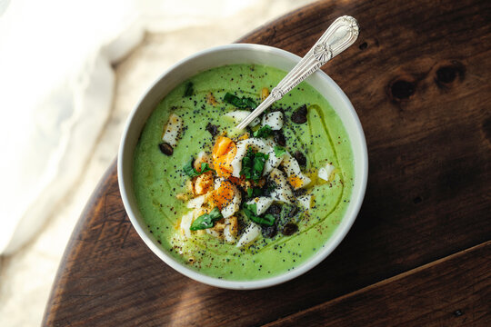 green cold soup
