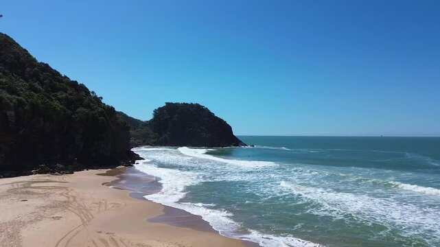 Praia Brava, Itaja&iacute;, Santa Catarina - Canto do Morcego