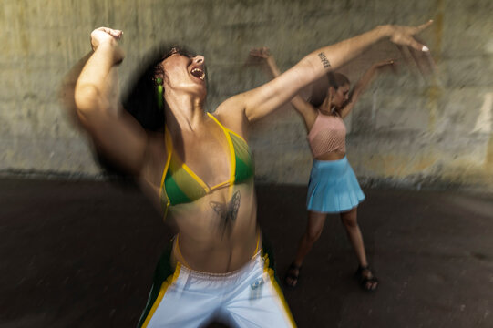 Expressive dancers, lo-fi, direct flash