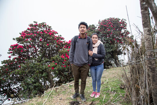 A portrait of adult siblings 