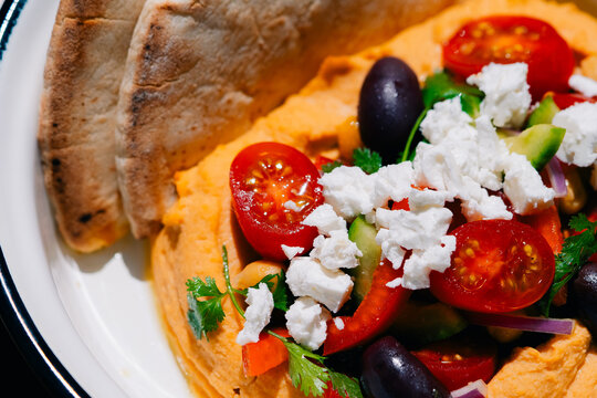 Gourmet Hummus with Pita and Vegetables