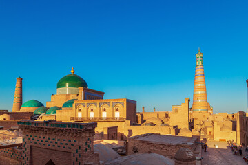 View of the architectural complex of Pakhlavan Mahmud and the Islam Khoja minaret.