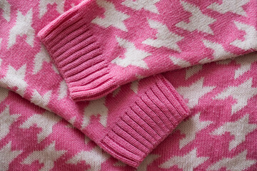 Sweater. Pink Sweater. Knitting. . Goose Print. Knitted Print. Autumn. Winter. Print. Pater. Autumn Vibe