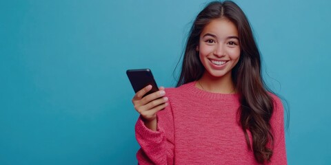 Naklejka premium Happy Woman Texting on Phone