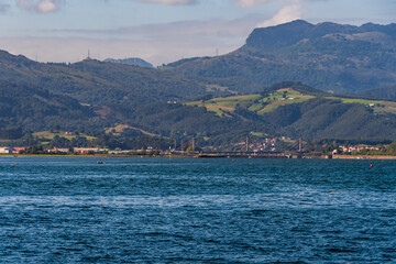 Fototapeta premium Paisaje en Santoña, Cantabria, España.