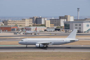 Fototapeta na wymiar UNKOWN- LPPT Airplane Spotting